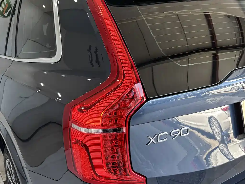 Volvo XC90 2024 — фото 9