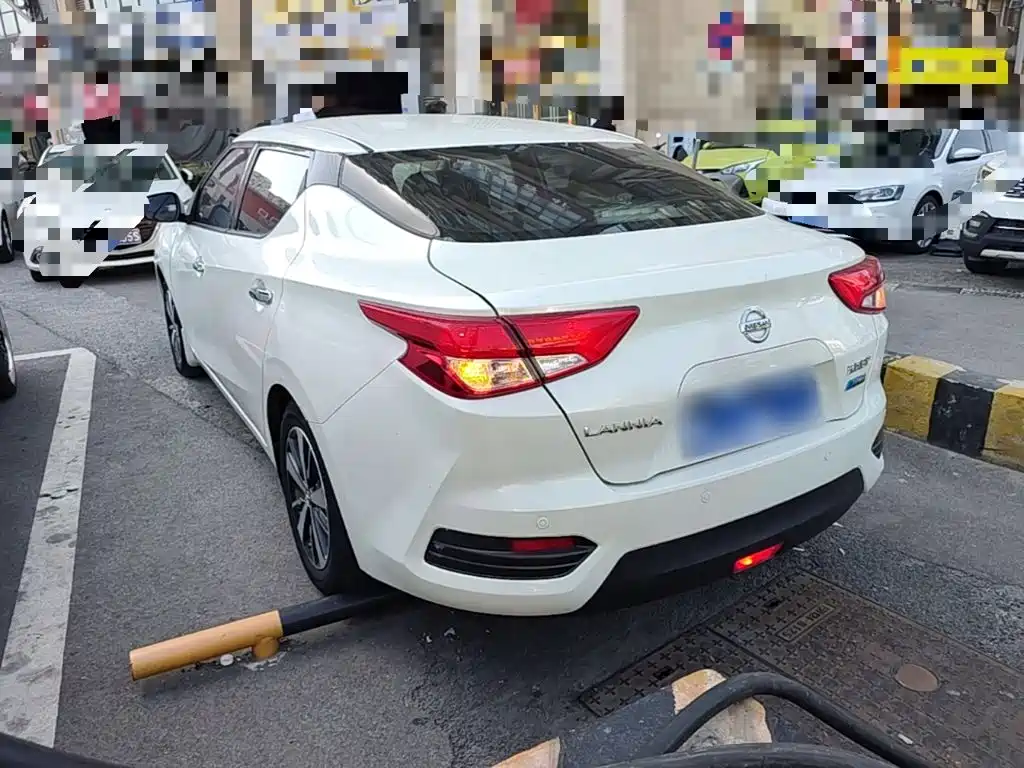 Nissan Bluebird 2016
