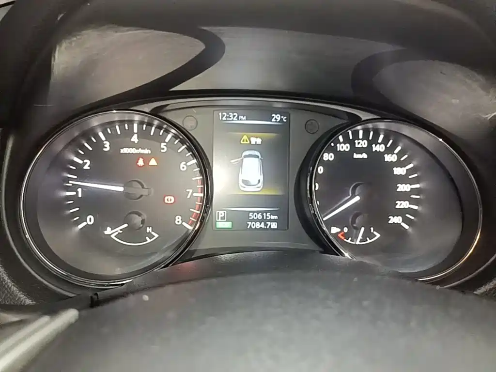 Nissan Qashqai 2018 — фото 12