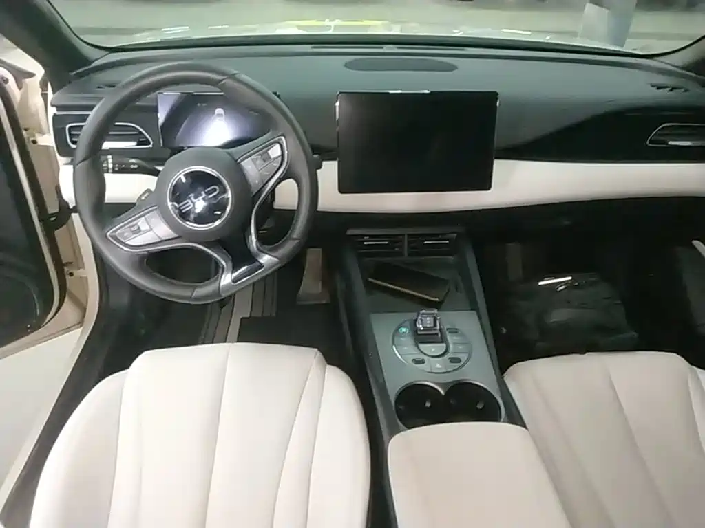 BYD Seal 06 2025 — фото 10