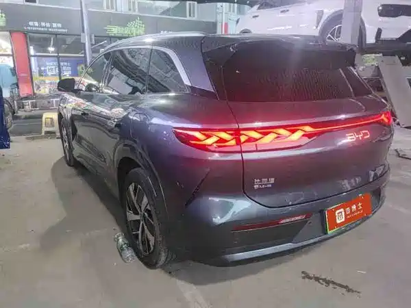 BYD Tang L 2025