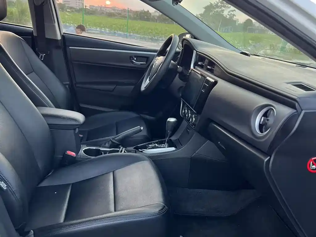 Toyota Corolla 2019 — фото 12