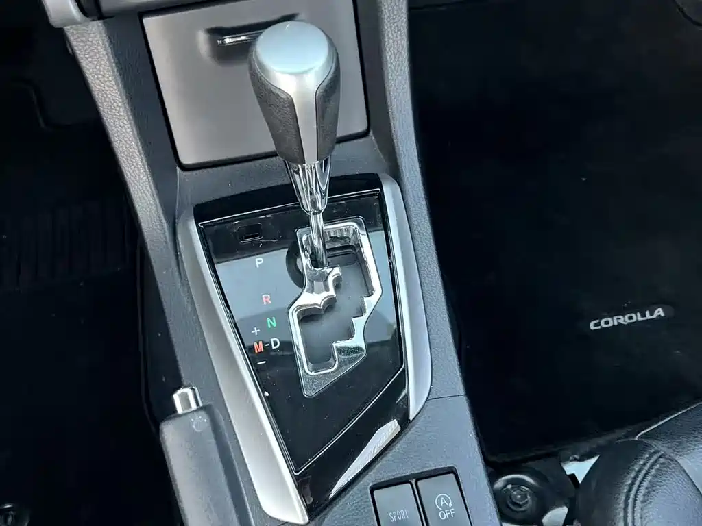 Toyota Corolla 2019 — фото 10