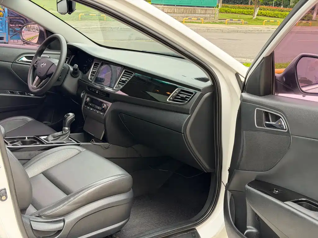 Hyundai Mistra 2016 — фото 12