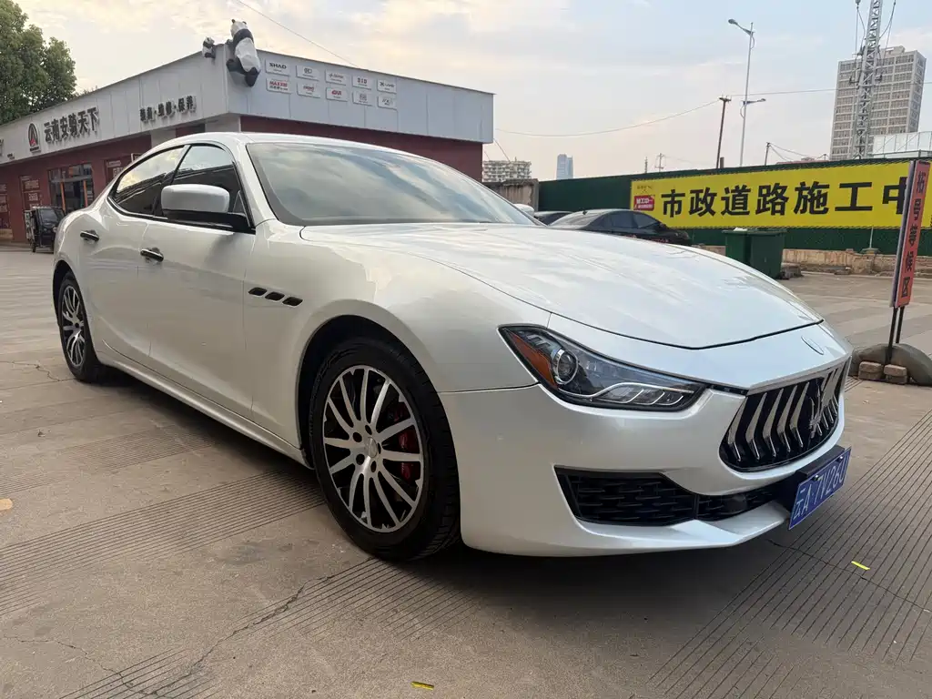 Maserati Ghibli 2015 — фото 6