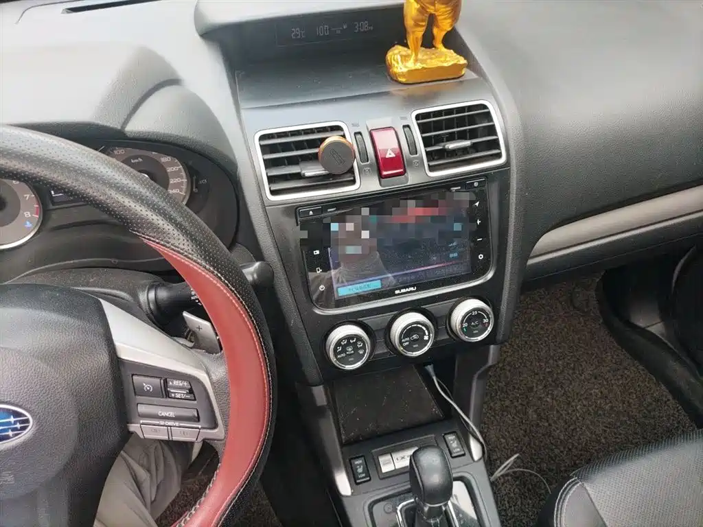 Subaru Forester 2015 — фото 14