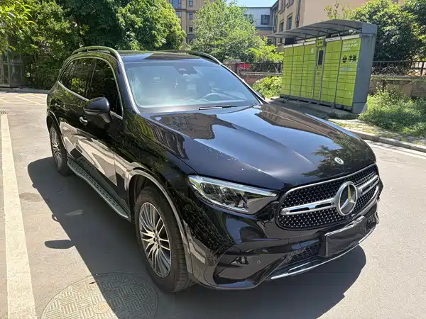 Mercedes-Benz GLC 2025