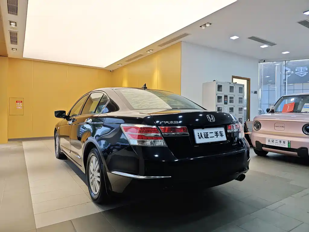 Honda Accord 2013 — фото 24