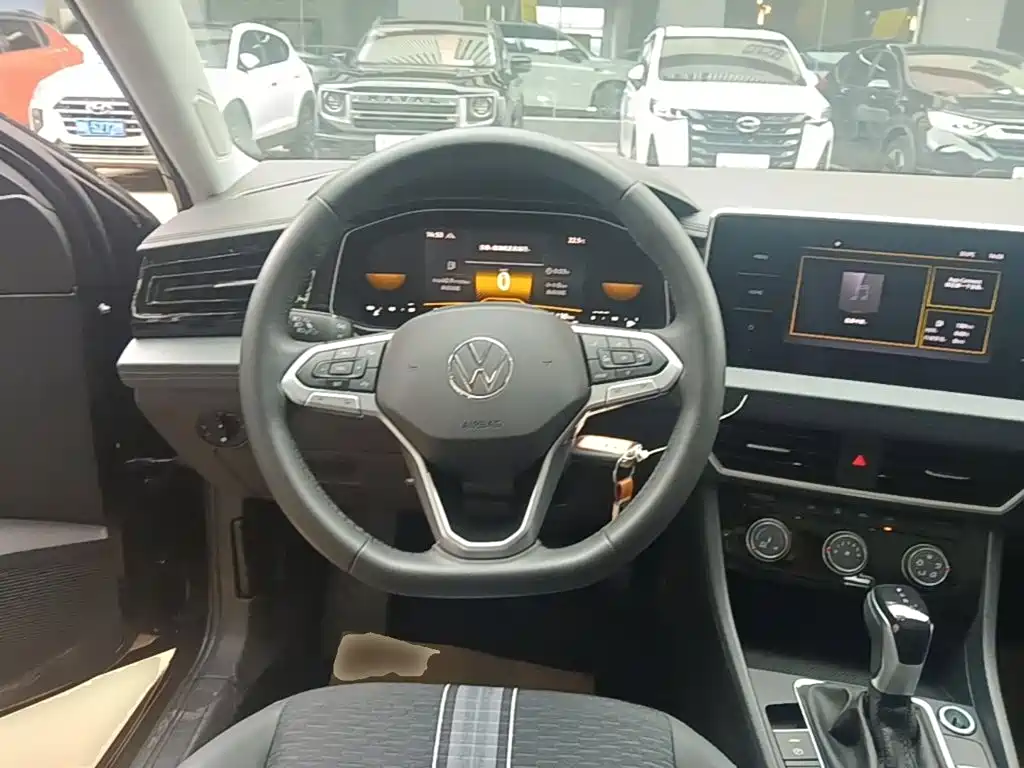 Volkswagen Sagitar 2024
