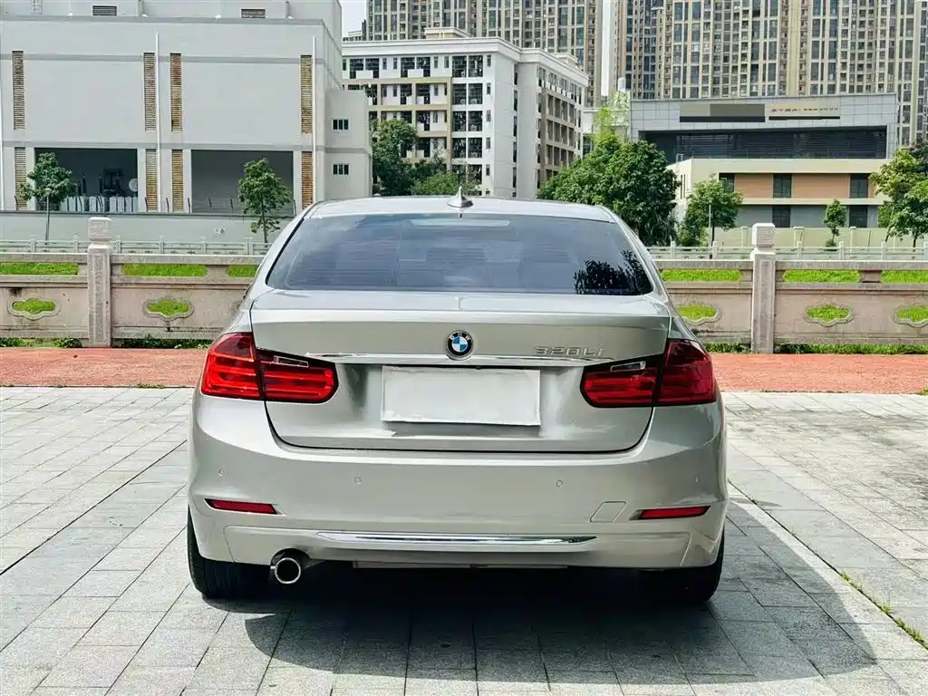 BMW 3 Series 2015 — фото 8