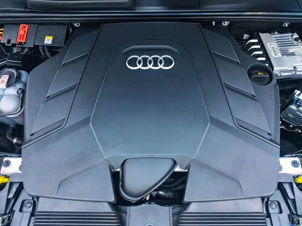 Audi Q7 2023 — фото 25