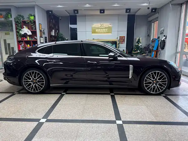 Porsche Panamera 2022
