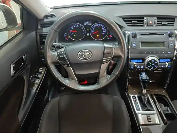Toyota Reiz 2017