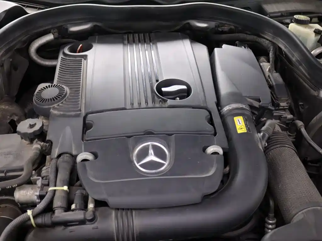 Mercedes-Benz E-Class 2010 — фото 27
