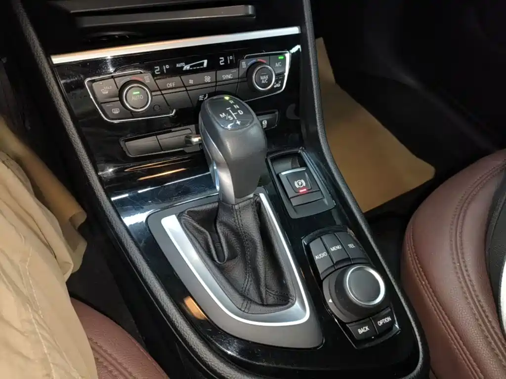 BMW 2 Series Station Wagon 2017 — фото 14