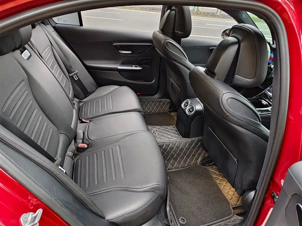 Mercedes-Benz C-Class 2022 — фото 11