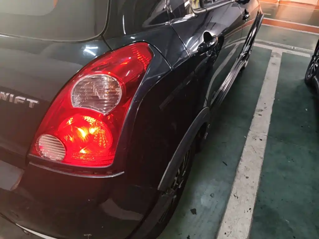 Suzuki Swift 2017 — фото 8