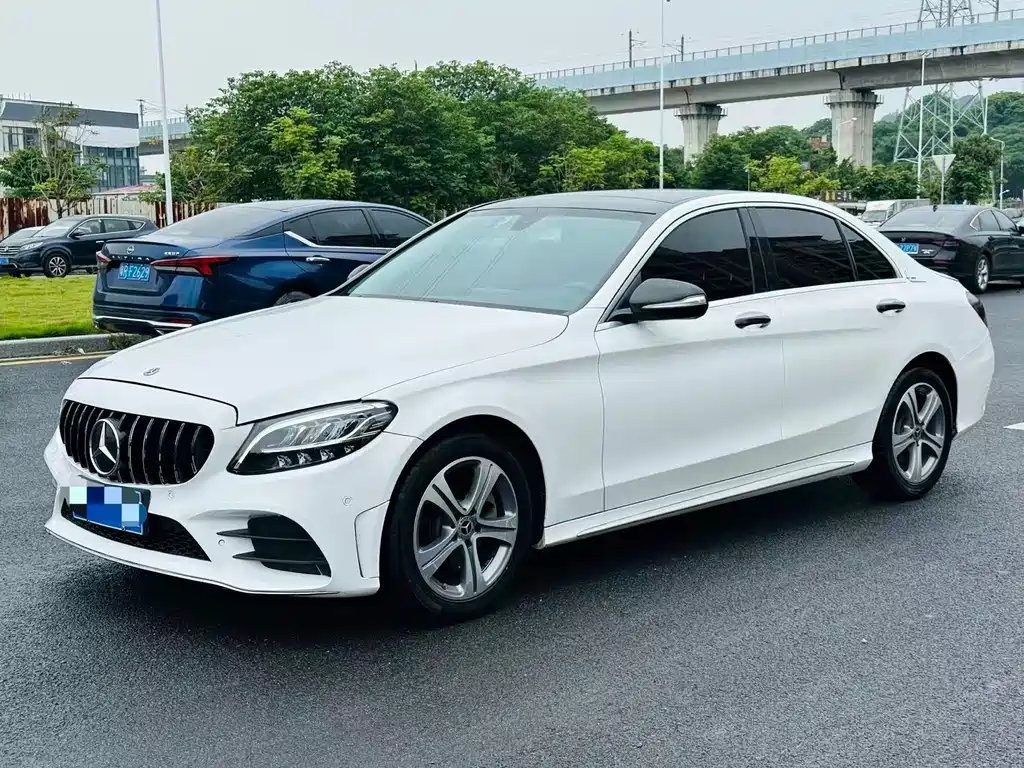 Mercedes-Benz C-Class 2020