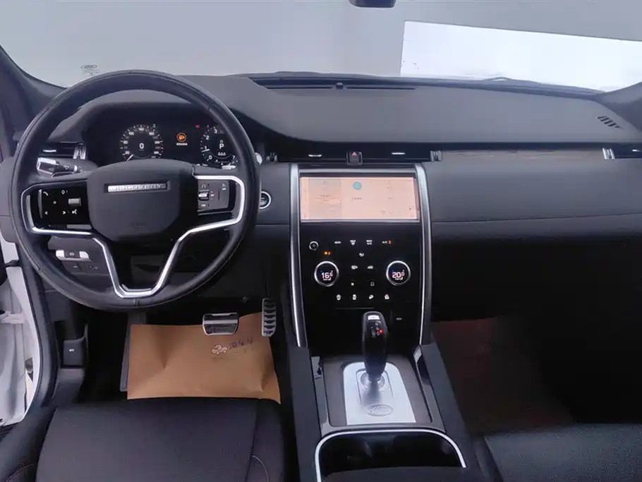 Land Rover Discovery Sport 2022 — фото 12