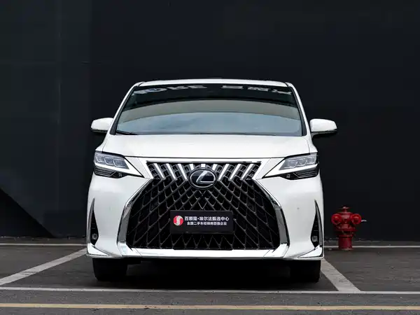 Lexus LM 2020