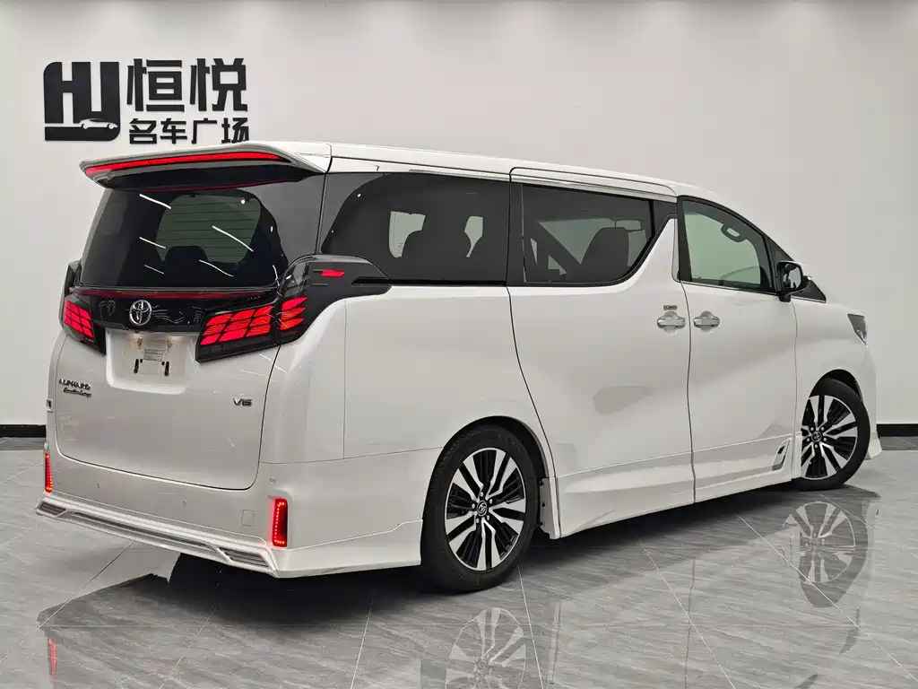 Toyota Alphard 2018 — фото 3
