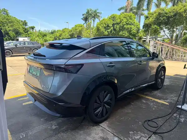 Nissan ARIYA 2023