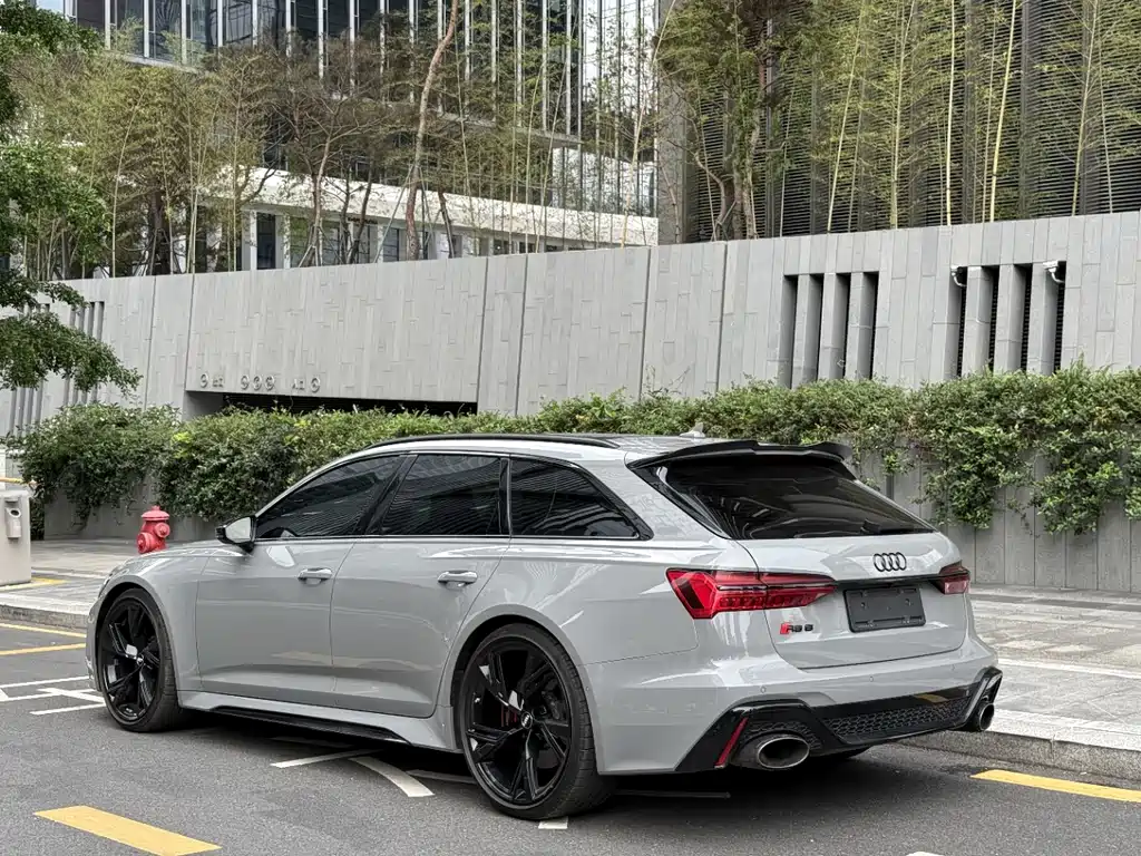Audi RS 6 2021 — фото 4