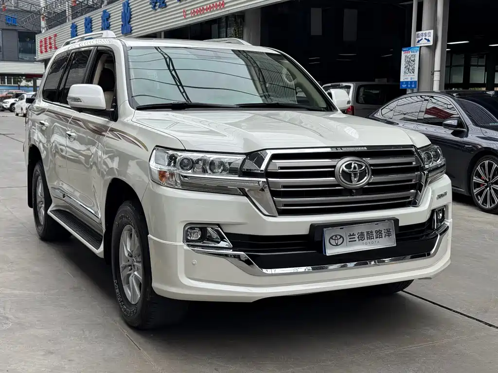 Toyota Land Cruiser 2019 — фото 3