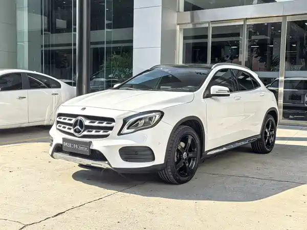 Mercedes-Benz GLA 2020