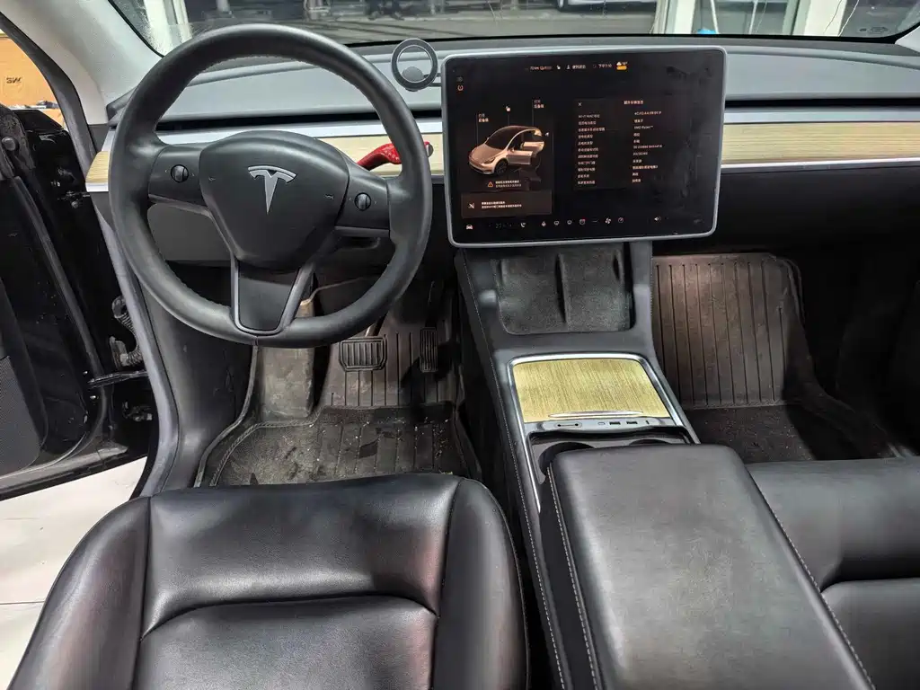 Tesla Model Y 2022 — фото 4