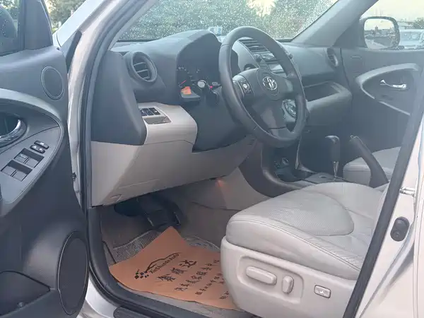 Toyota RAV4 2009