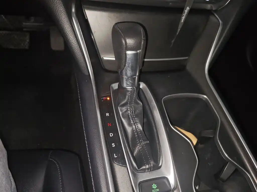 Honda Accord 2019 — фото 14