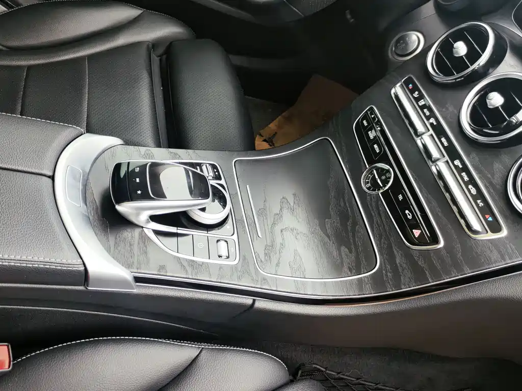 Mercedes-Benz C-Class 2018 — фото 19