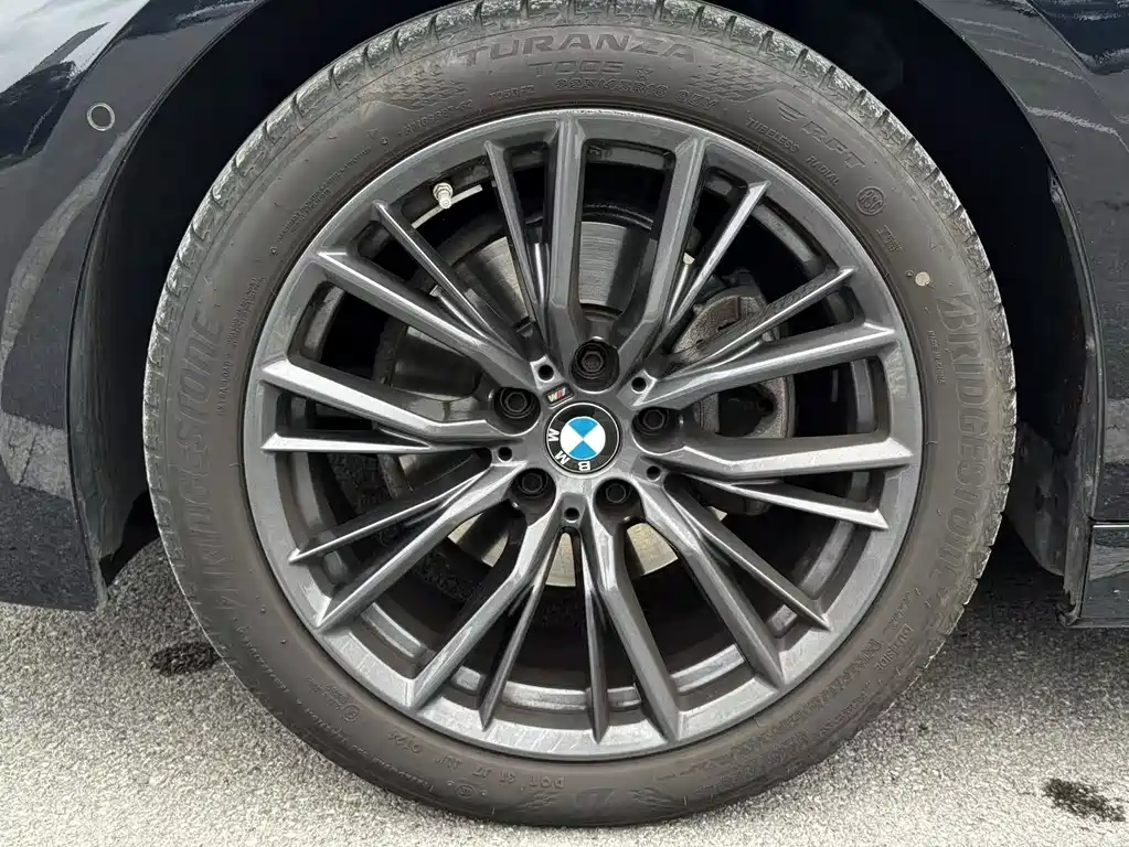 BMW 3 Series 2024 — фото 11