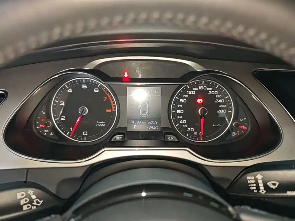 Audi A4L 2014 — фото 12