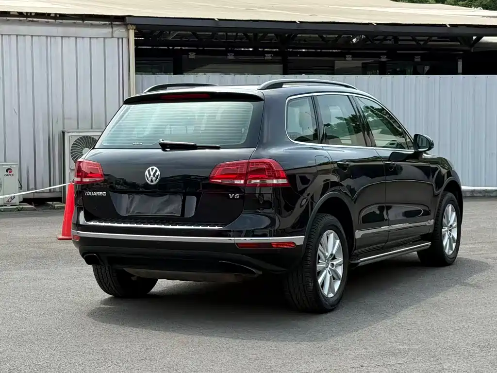 Volkswagen Touareg 2017 — фото 4