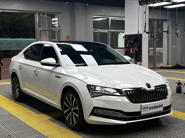 Skoda Superb 2023
