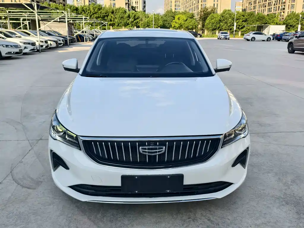Geely Emgrand 2022 — фото 2