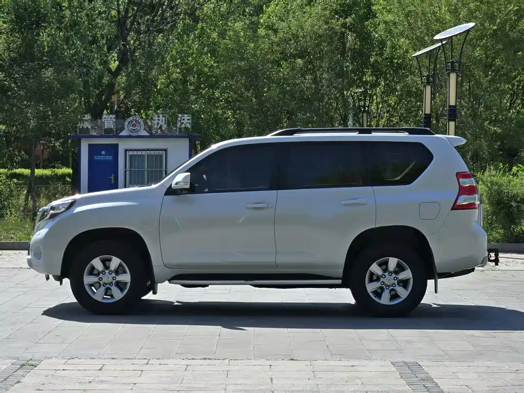 Toyota Prado 2018 — фото 3