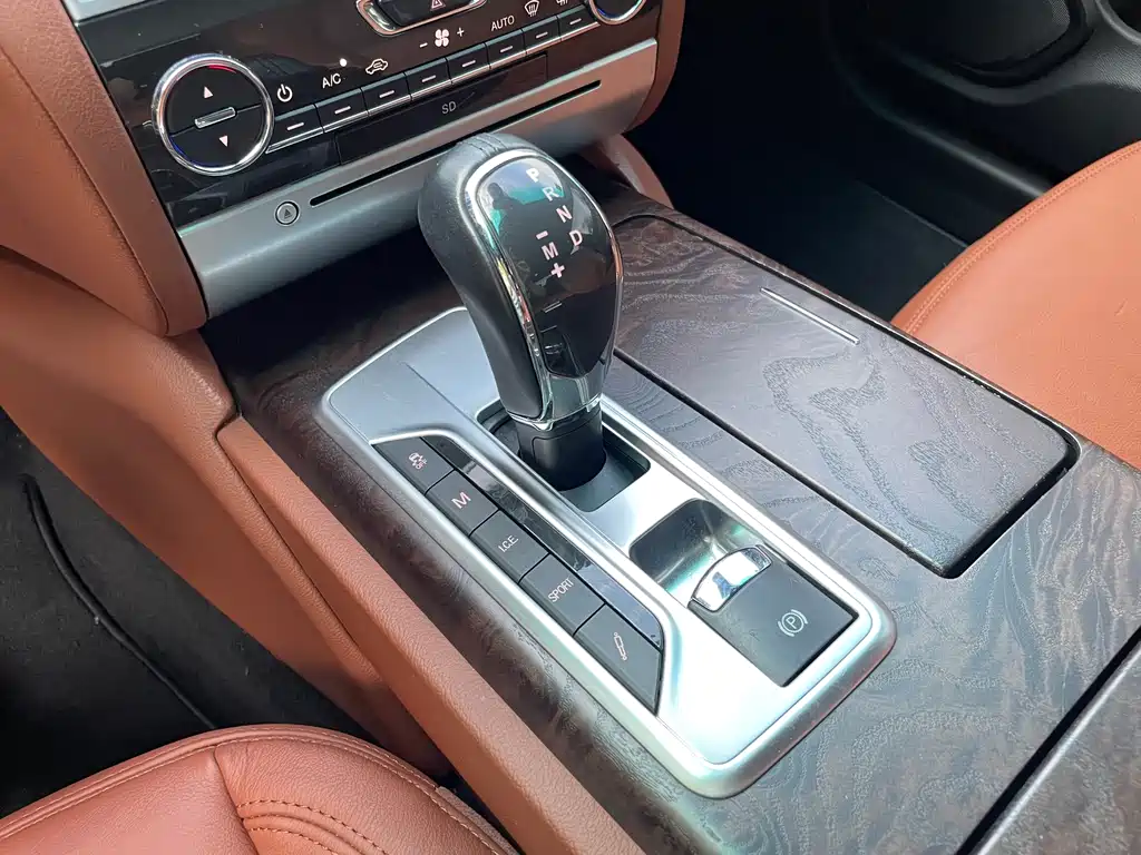 Maserati Quattroporte 2014 — фото 10