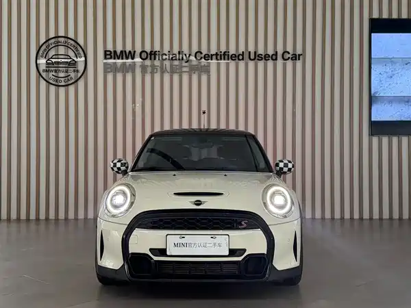 MINI MINI 2022