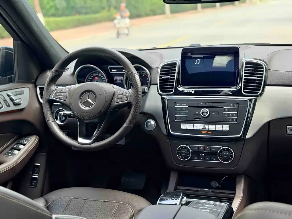 Mercedes-Benz GLS 2016 — фото 6