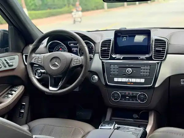 Mercedes-Benz GLS 2016