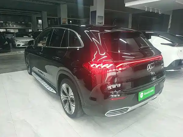 Mercedes-Benz EQE SUV 2024