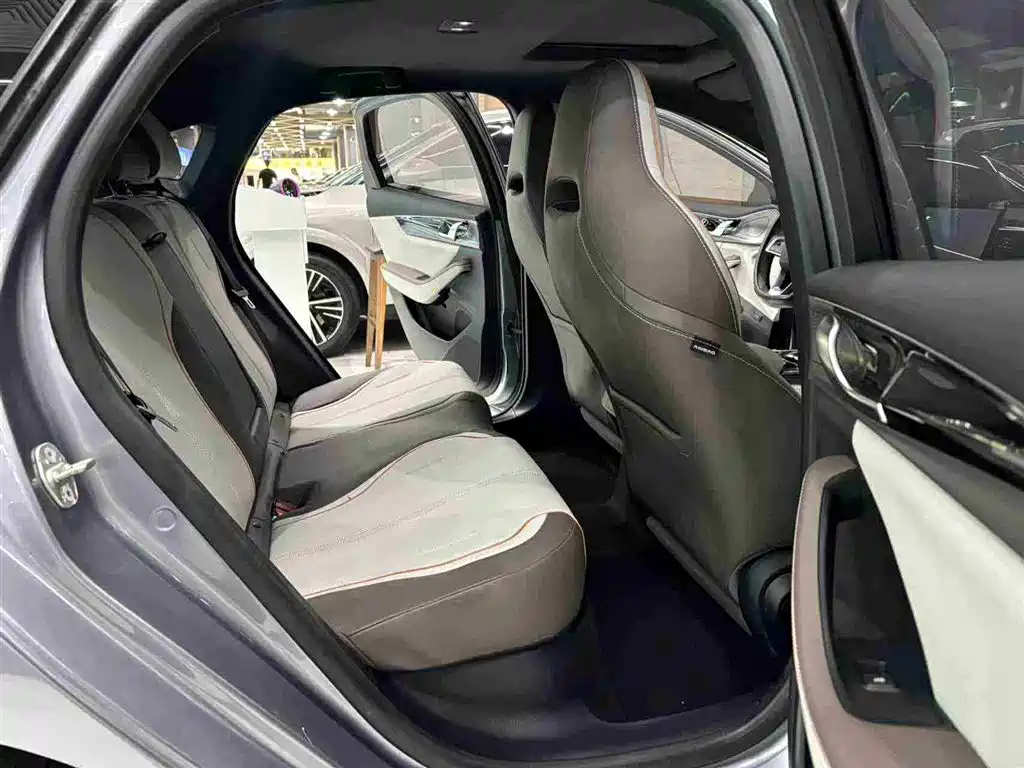 BYD Qin PLUS 2023 — фото 18