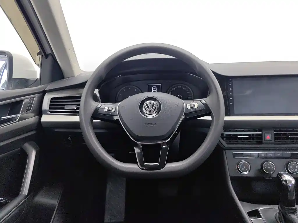 Volkswagen Lavida 2018 — фото 11