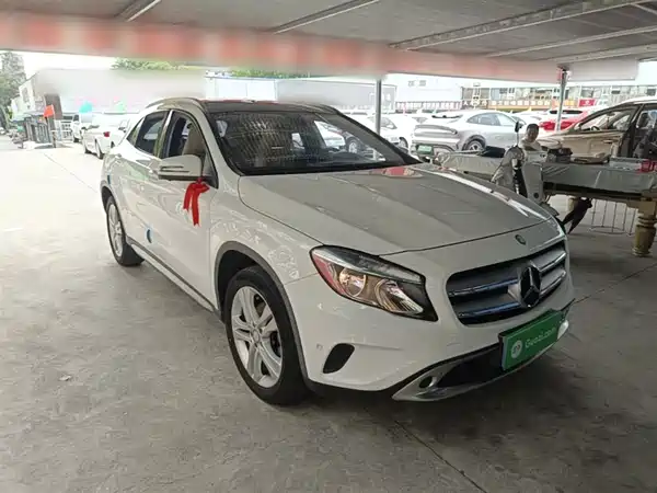Mercedes-Benz GLA 2016