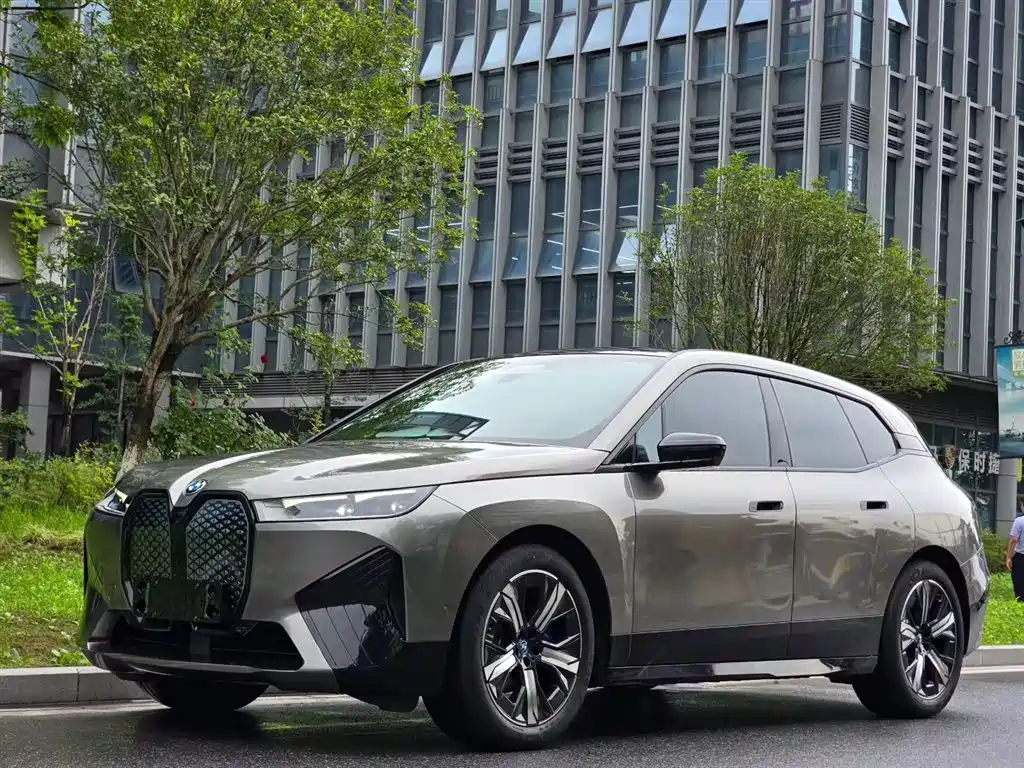 BMW iX 2024