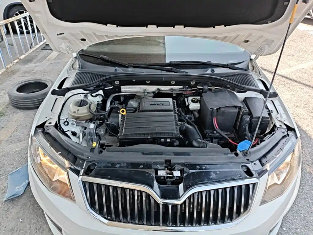 Skoda Octavia 2016 — фото 20