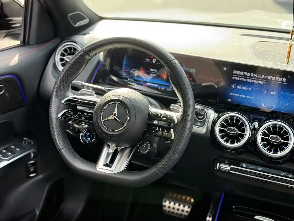 Mercedes-Benz GLB AMG 2024 — фото 7